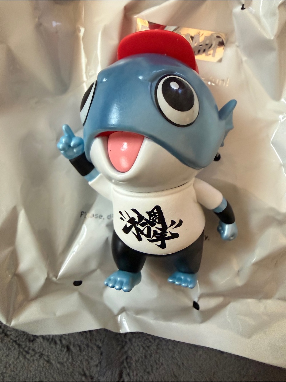 POP MART 10th Anniversary “ The Biggie Fish” 🐟 Figurine - Blue & Red